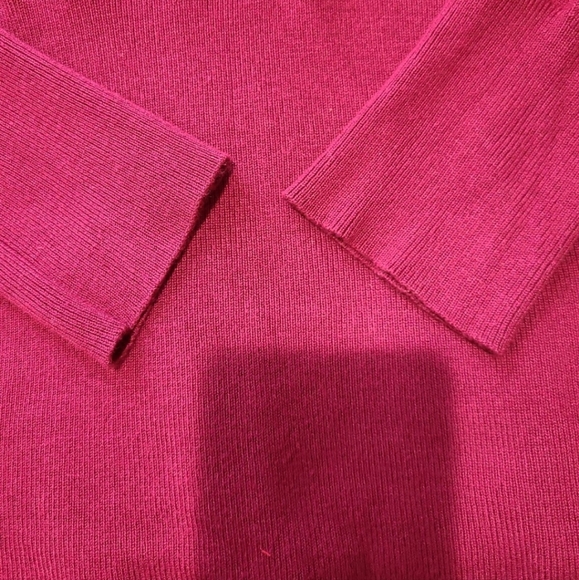 Lane Bryant Surplice, long sleeve sweater with ribbed bottom.  Burgandy SZ 18/20 - Picture 5 of 9